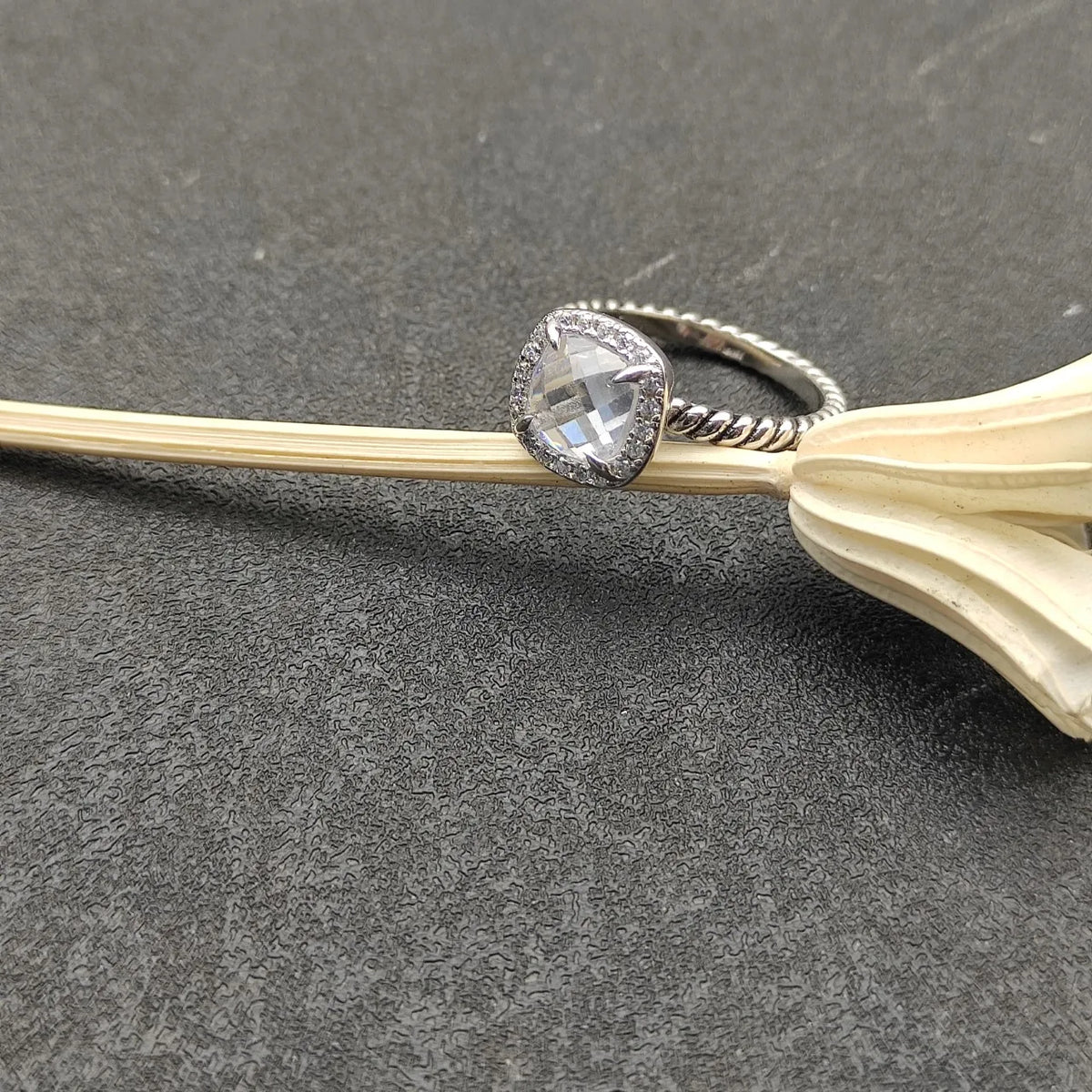 2026 New High Quality Rings Collection Refined Exquisite Perfect for Any Occasion Suitable for Both Men and Women 2