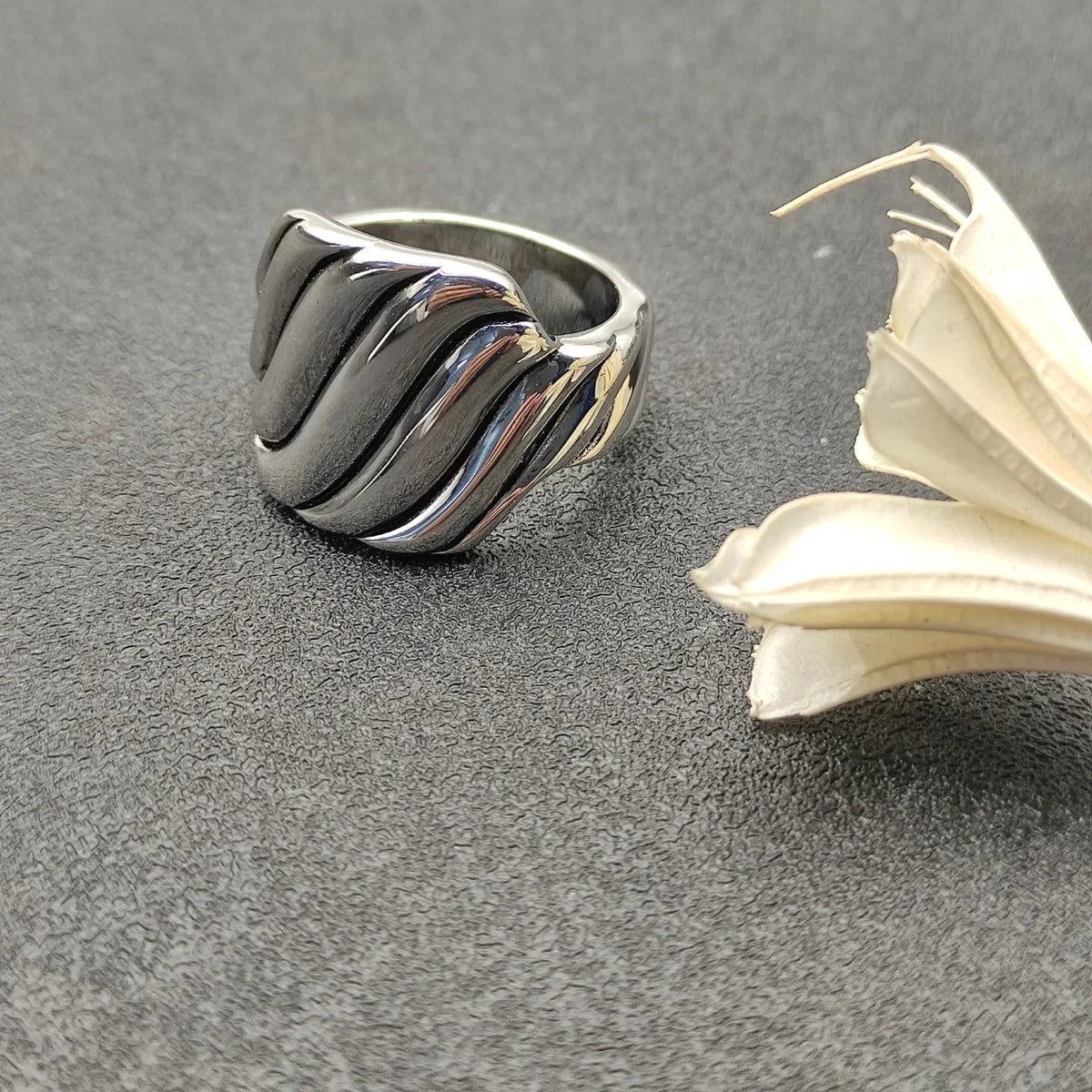 2026 New High Quality Rings Collection Refined Exquisite Perfect for Any Occasion Suitable for Both Men and Women 2
