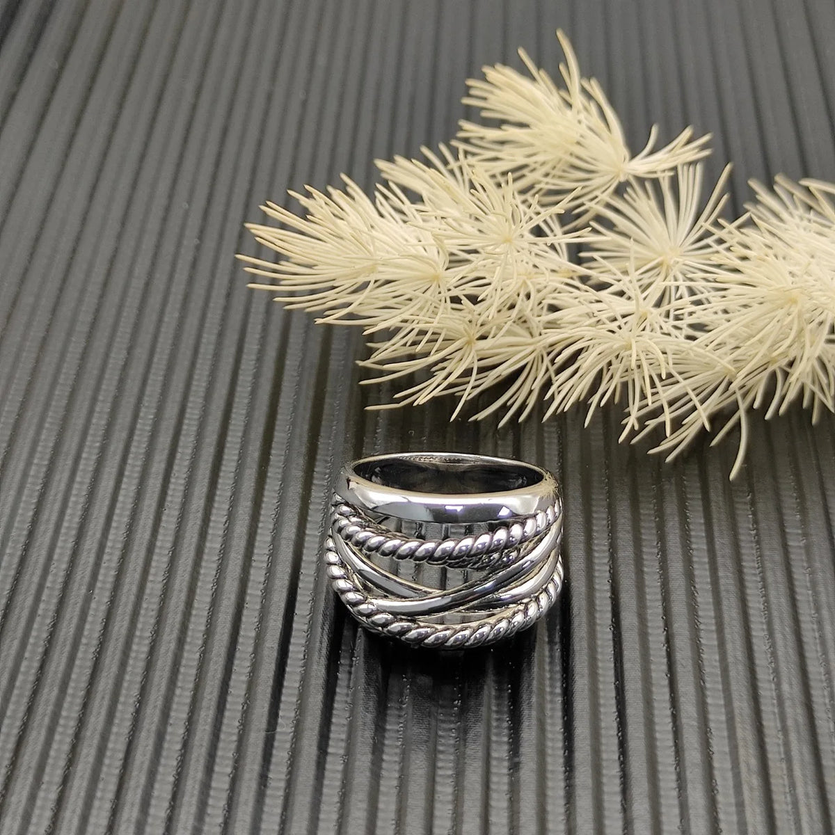 2026 New High Quality Rings Collection Refined Exquisite Perfect for Any Occasion Suitable for Both Men and Women 2