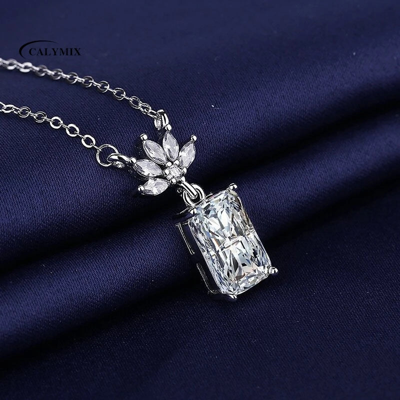 NEW 925 Sterling Silver Necklace For Women Round Pendent Sparkling Pave CZ Necklace Fashion Anniversary Birthday Jewelry Gifts