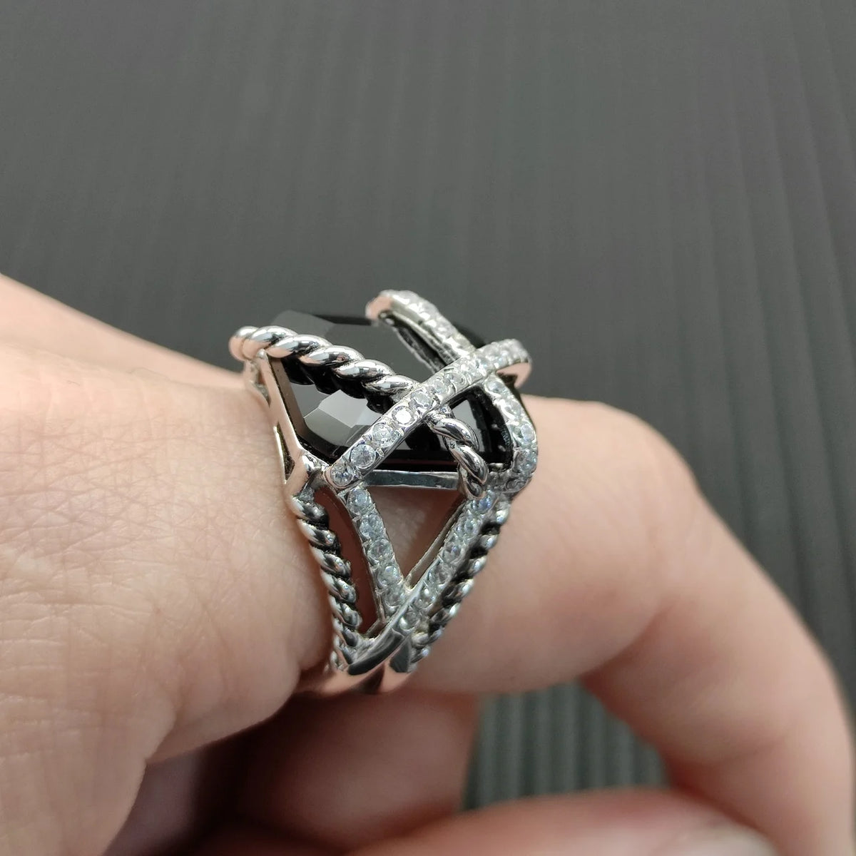 2026 New High Quality Rings Collection Refined Exquisite Perfect for Any Occasion Suitable for Both Men and Women 2
