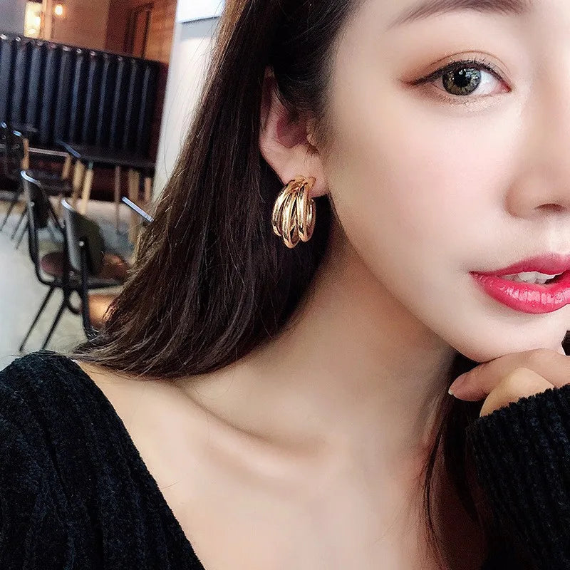 925 Silver Needle Korean Big Elegant Earrings For Woman Metal Jewelry 2026 Trending Vintage Geometric Women's Earrings Z40