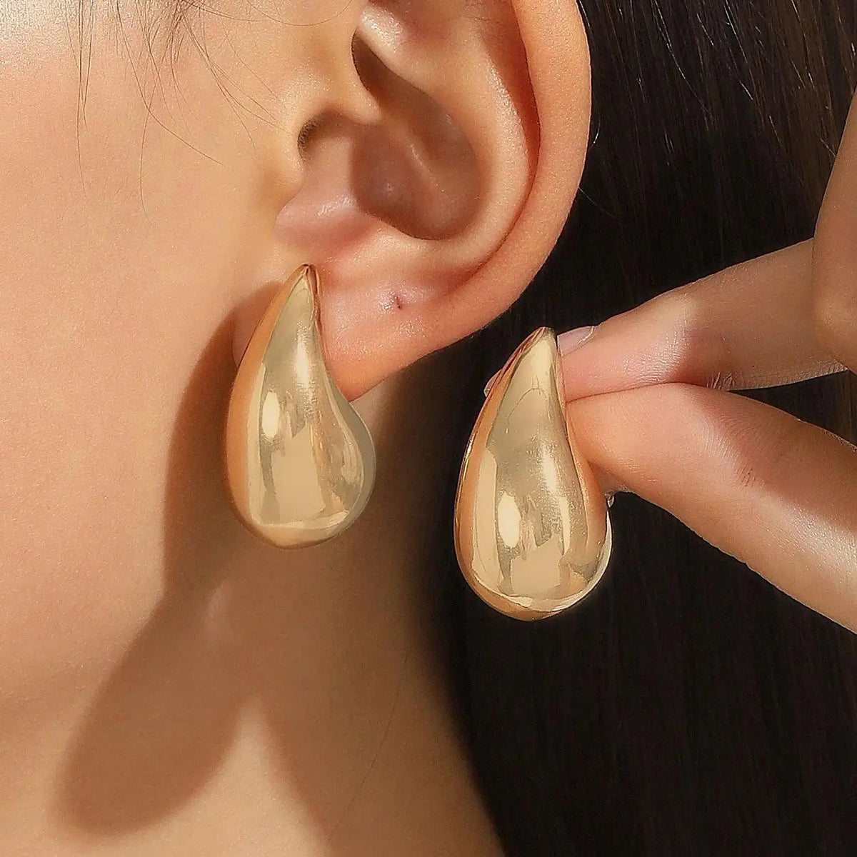 925 Silver Needle Korean Big Elegant Earrings For Woman Metal Jewelry 2026 Trending Vintage Geometric Women's Earrings Z40