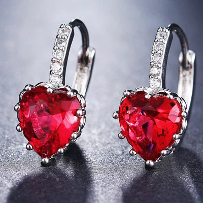 SUGO Classic Fashion Cost-effective Heart-shape High Quality Zirconia Hoop Earrings for Trend Women Lovely Birthday Jewelry Gift