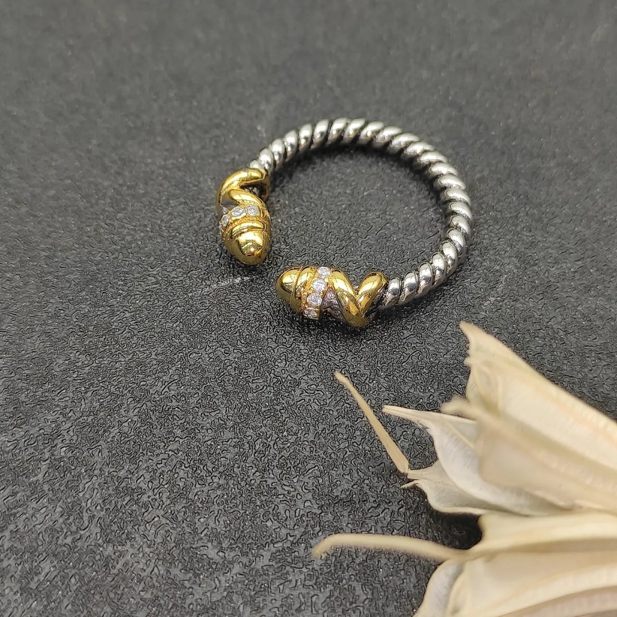 2026 New High Quality Rings Collection Refined Exquisite Perfect for Any Occasion Suitable for Both Men and Women 2